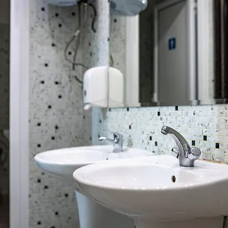 Hostel Heart Of The Warna